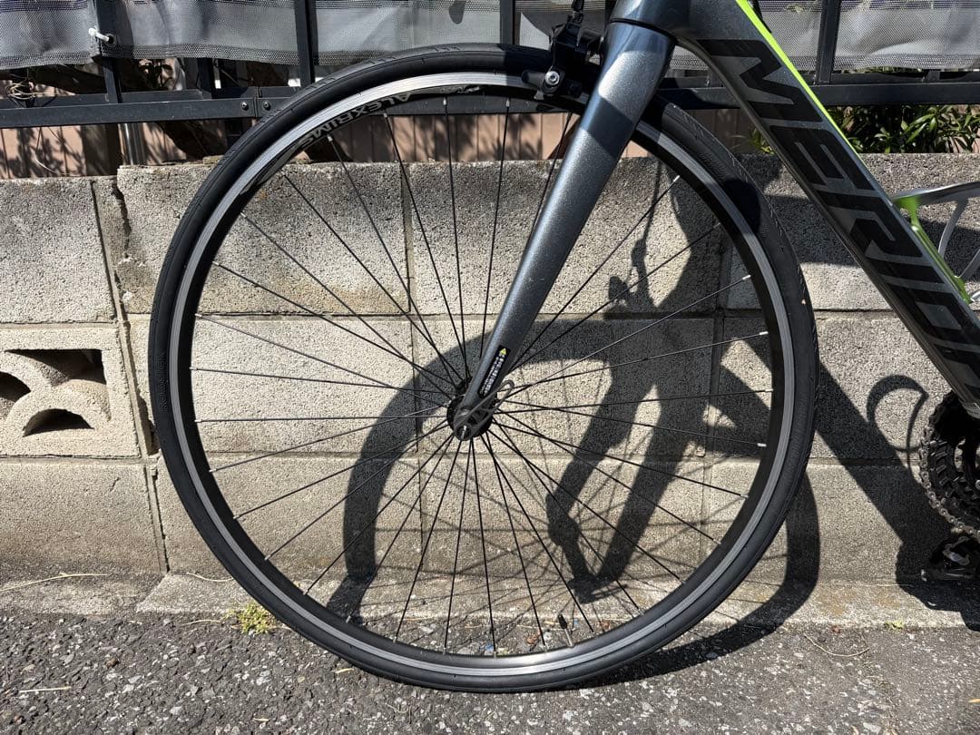 【美品　軽量カーボン】MERIDA SCULTURA 4000 ランプレカラー