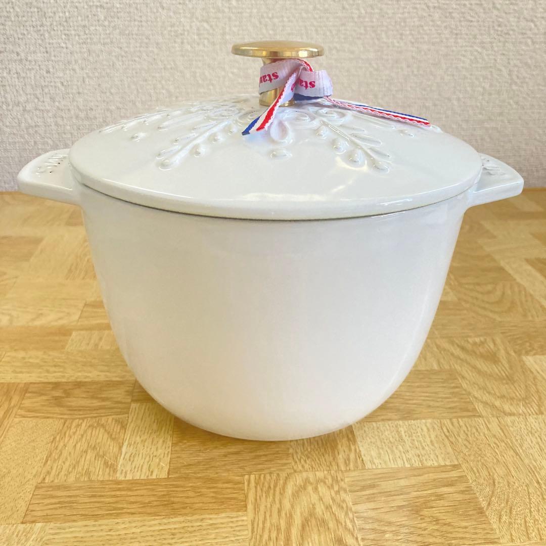 STAUB ラ•ココット de GOHAN スノーフレーク