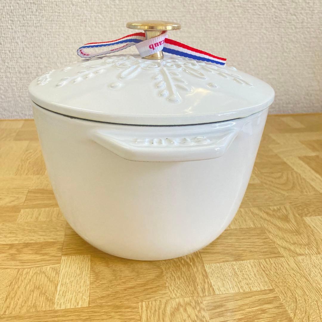 STAUB ラ•ココット de GOHAN スノーフレーク