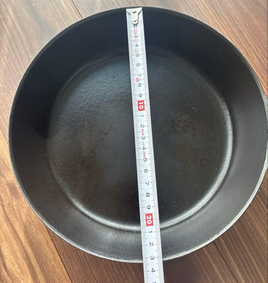 VERMICULAR 鋳鉄フライパン 24cm ガス火 ふた・レシピ本付
