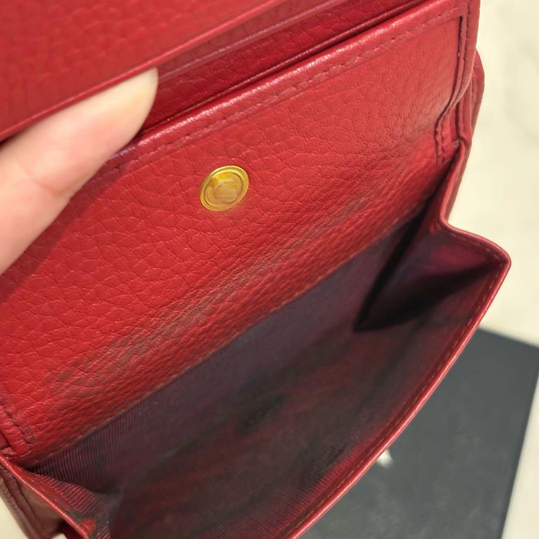 PRADA レザー 二つ折り財布　レッド 赤