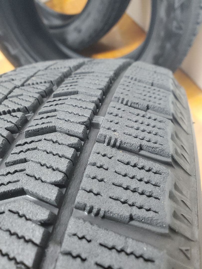 185/60R15 スタッドレス ブリヂストン VRX2