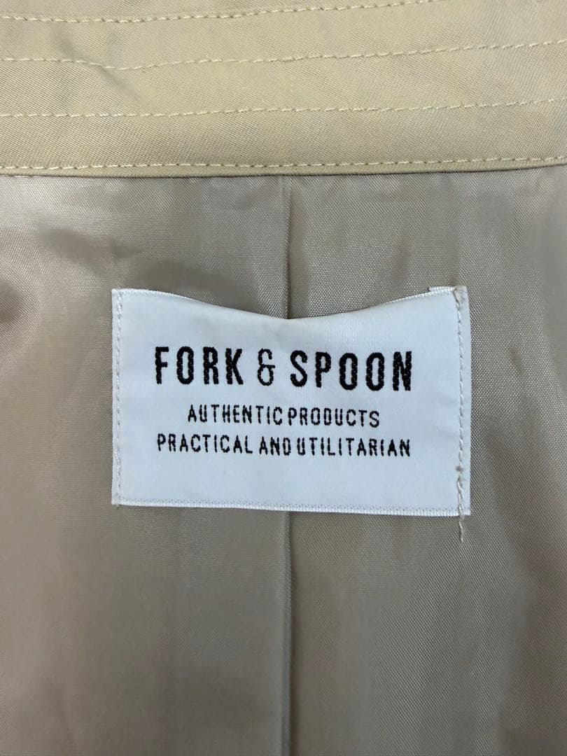 ベージュ ショートジャケット　FORK&SPOON
