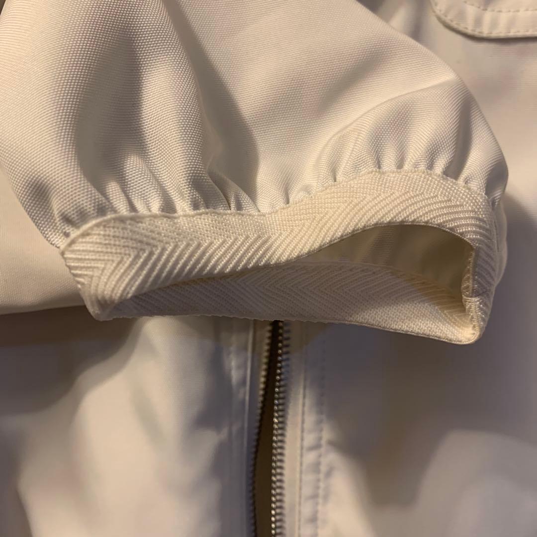 MONCLER ホワイト フード付きジャンパー