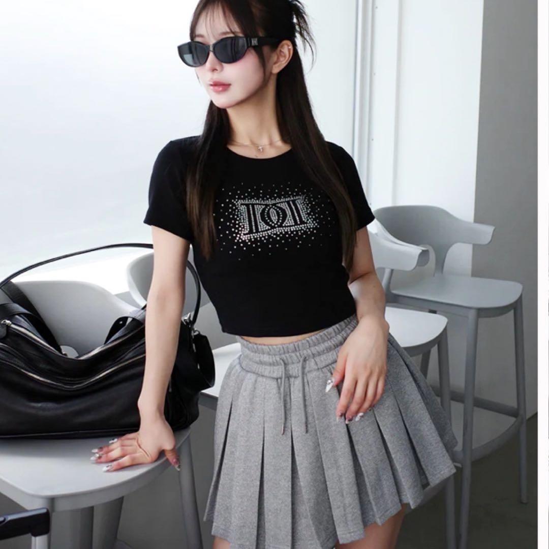 新品タグ付きdarich シャイニーDDロゴコンパクトTシャツ ブラック