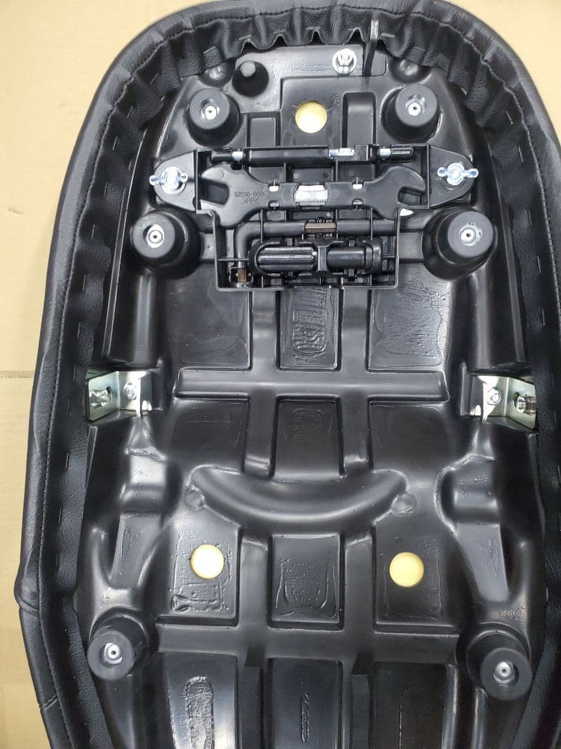 カワサキZ900RS用 茗荷シート 美品