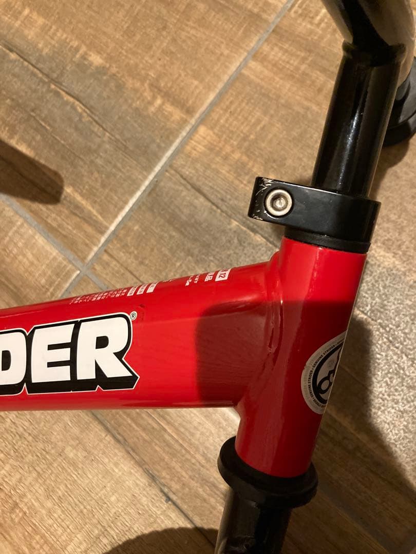 ストライダー STRIDER classicバランスバイク 赤 12インチ