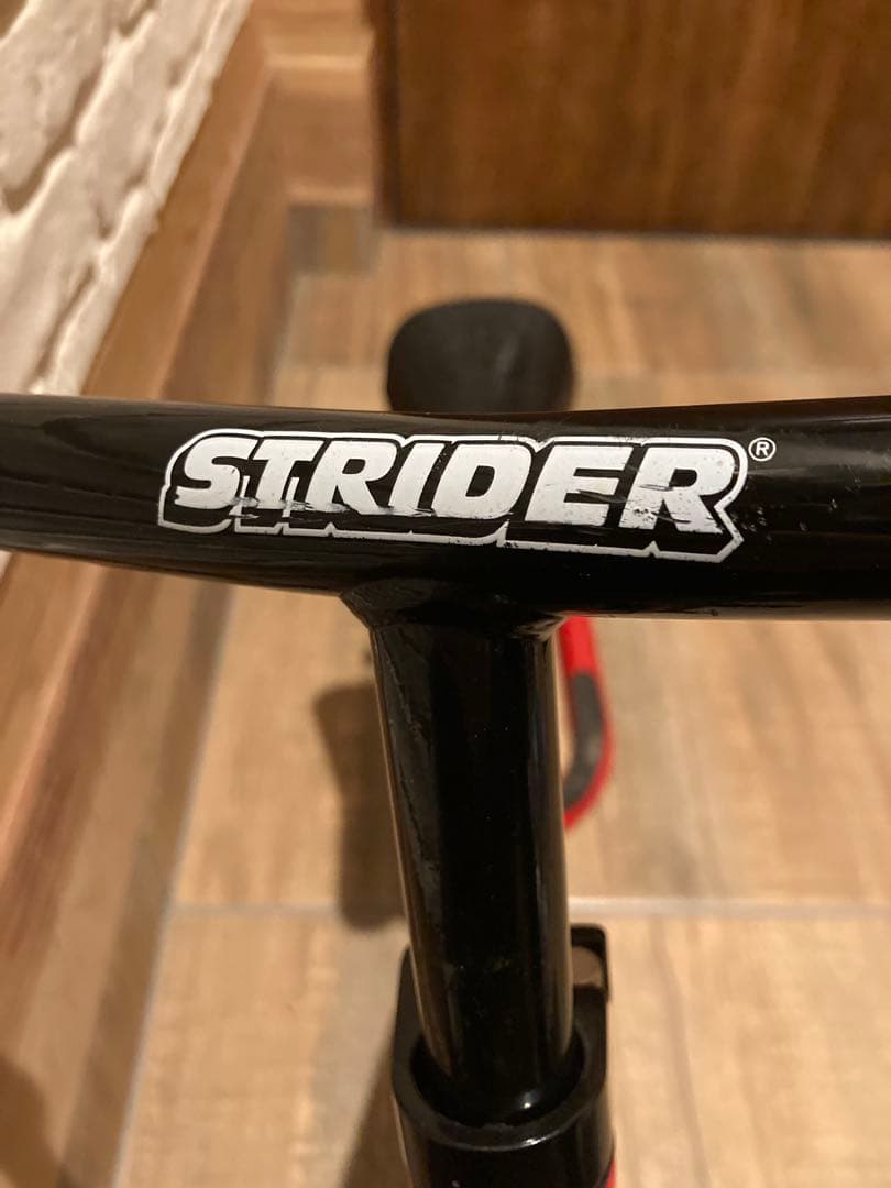ストライダー STRIDER classicバランスバイク 赤 12インチ