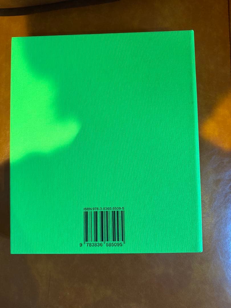 アート・デザイン・音楽 SOMETHING'S OFF TASCHEN VIRGIL ABLOH