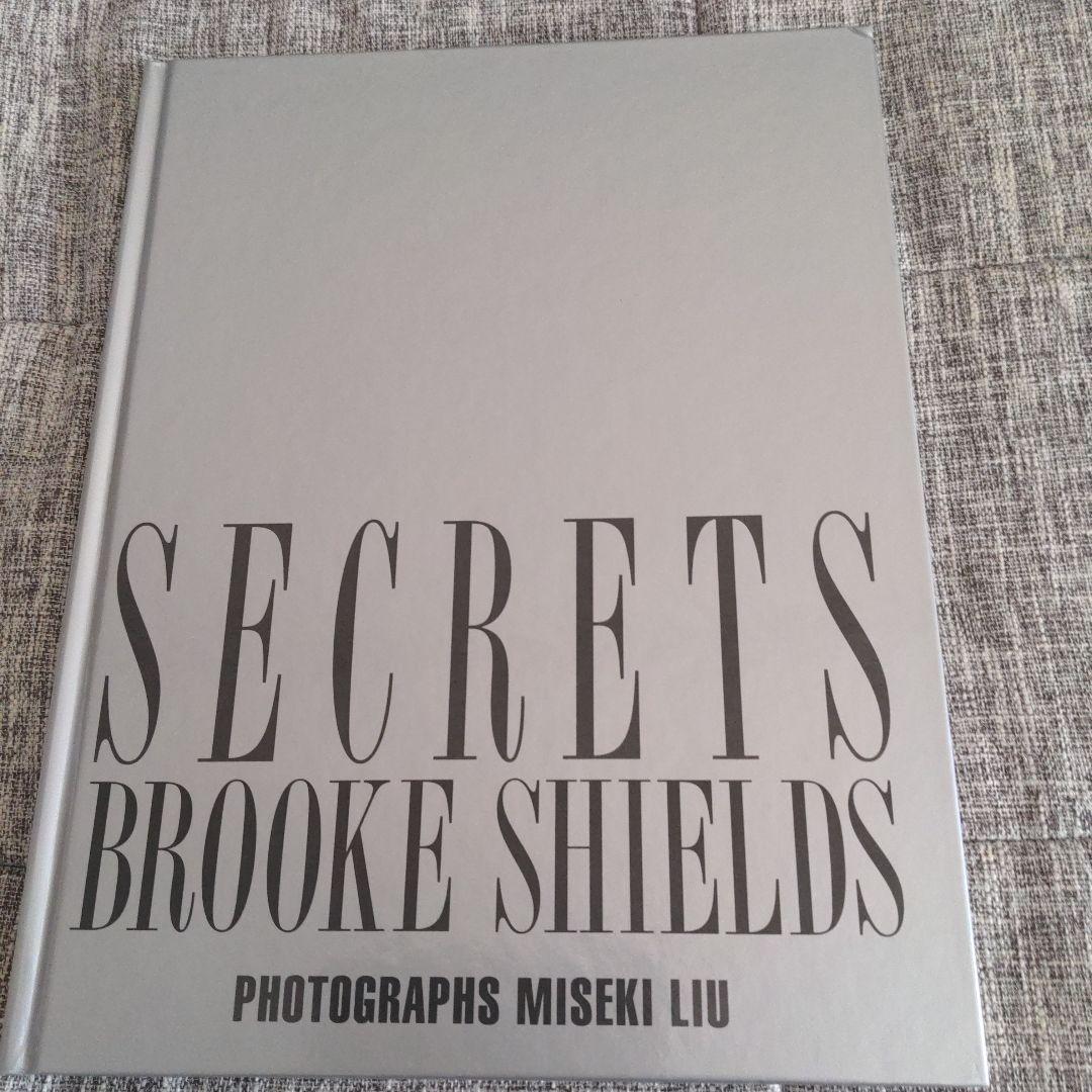 ブルック・シールズ 写真集【SECRETS】初版 帯付