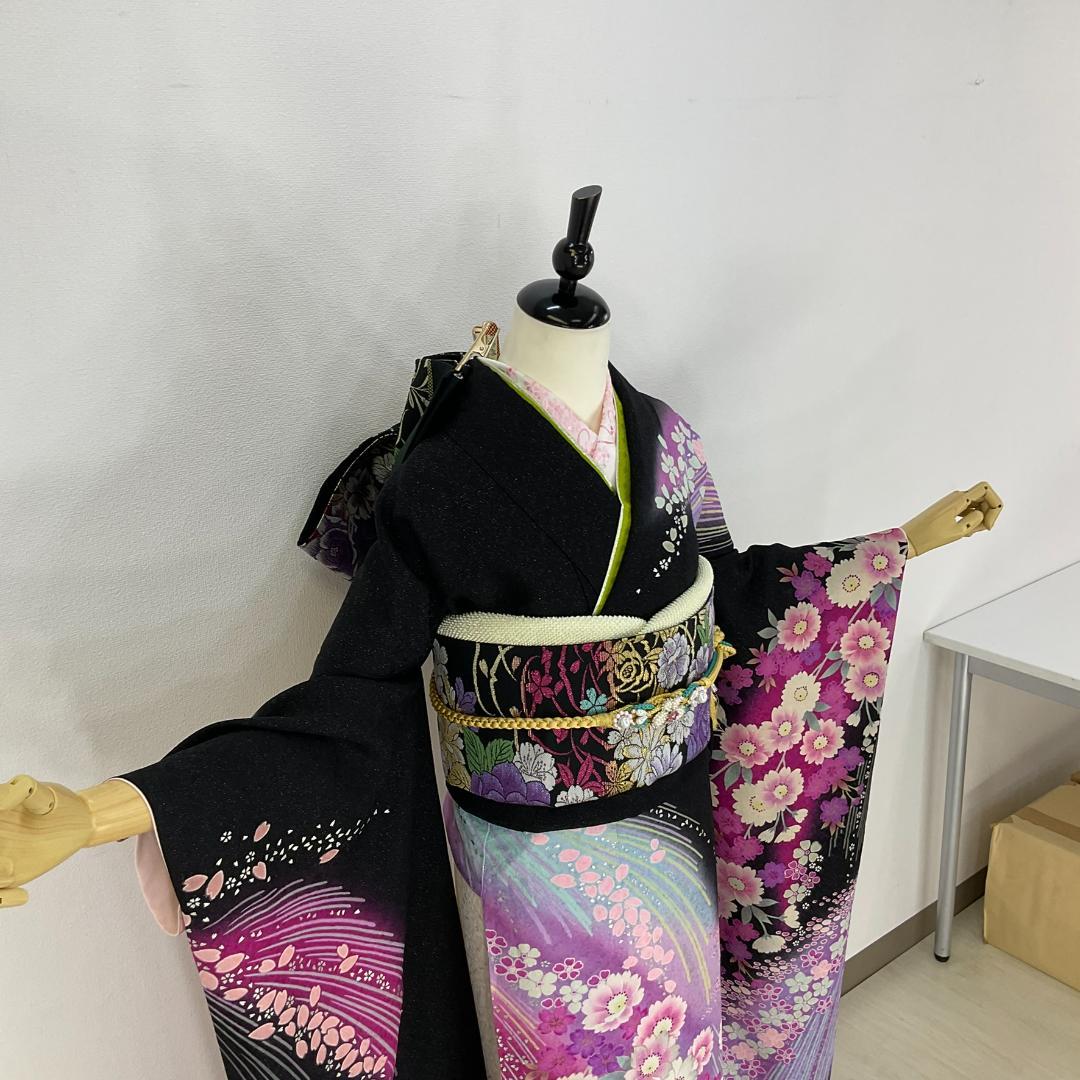 お振袖 黒　絞り風　正絹　美品