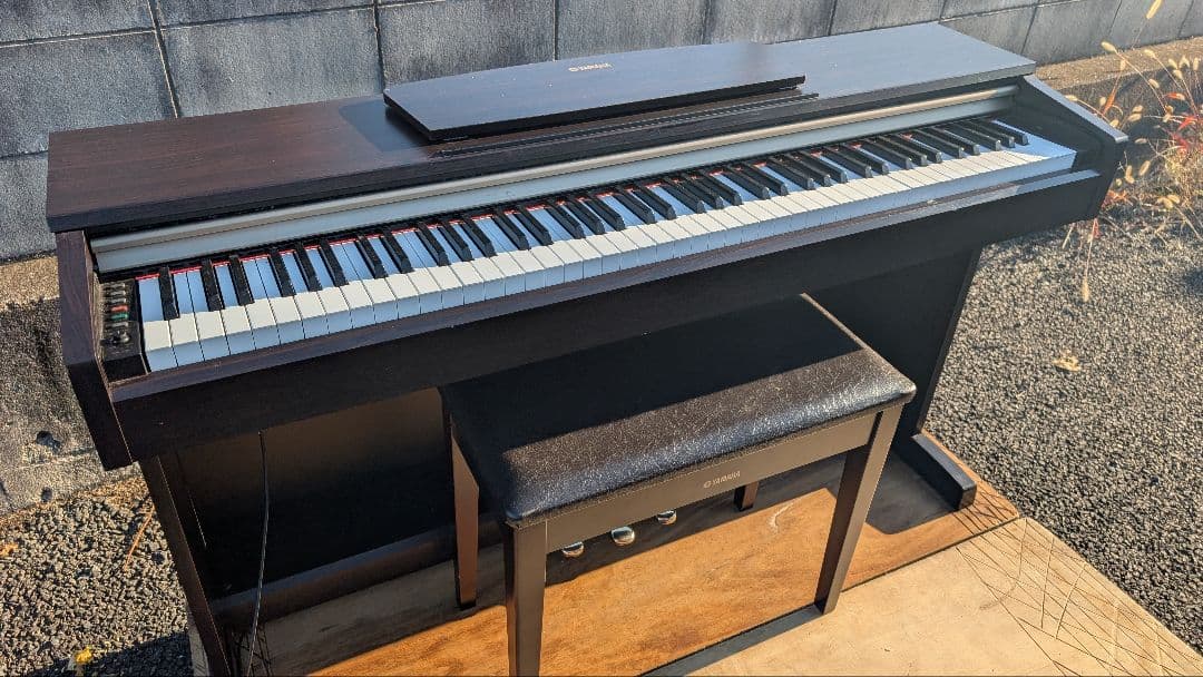 送料込みYAMAHA ARIUS 電子ピアノ YDP-J151R 06年製激美品
