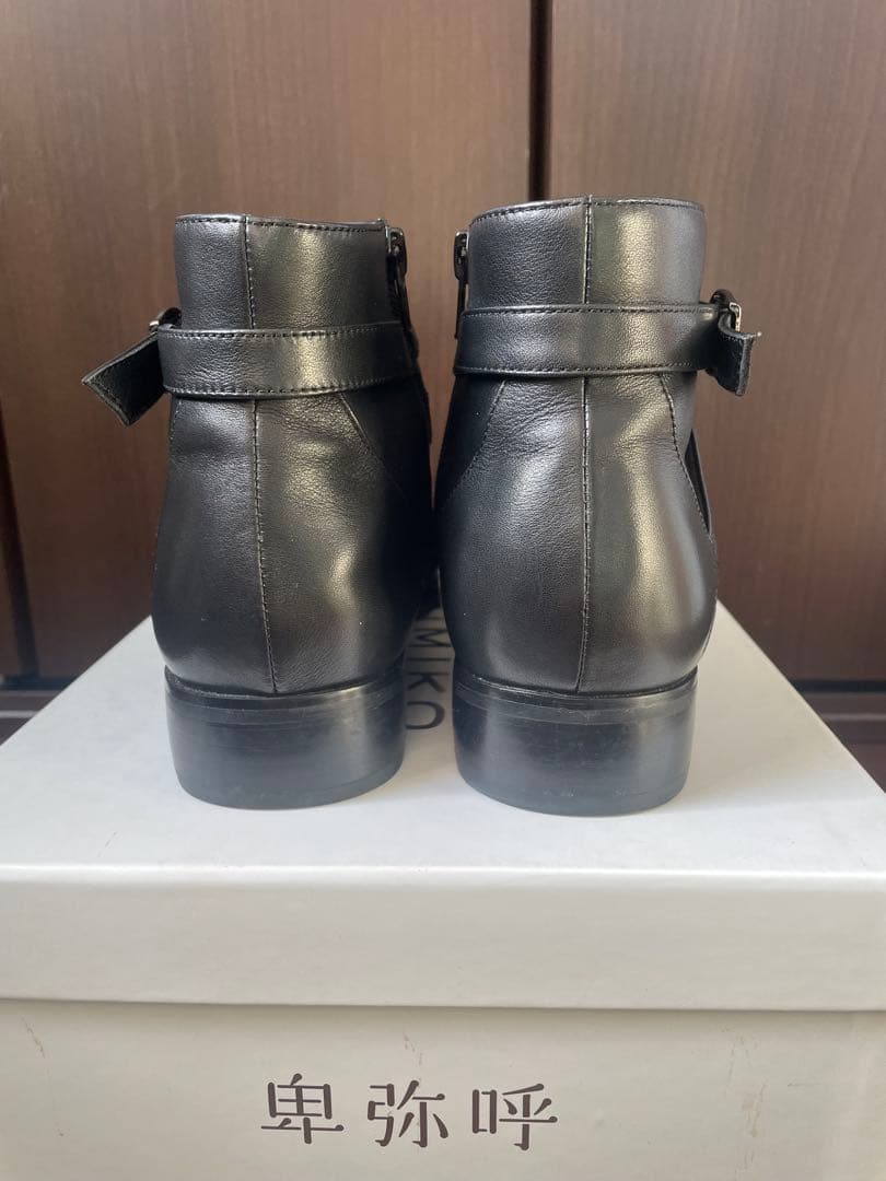 最大値下げ⭐︎本革⭐︎超美品☆ヒミコ☆ショートブーツ☆黒25㎝