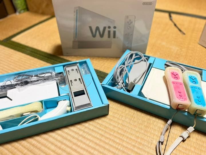 wii本体 リモコン2つ付き Wii