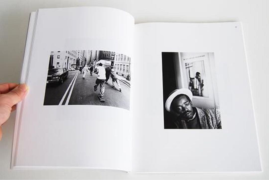サイン入り‼️ Ari Marcopoulos 写真集