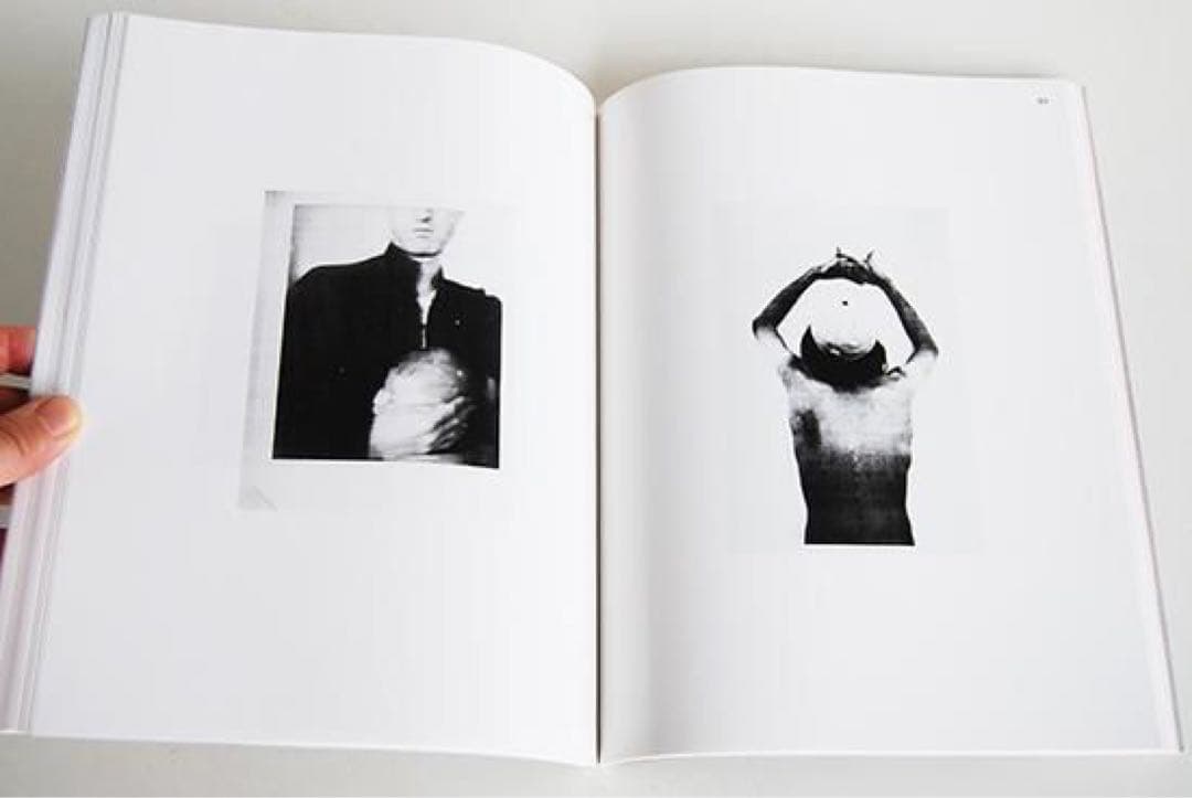 サイン入り‼️ Ari Marcopoulos 写真集