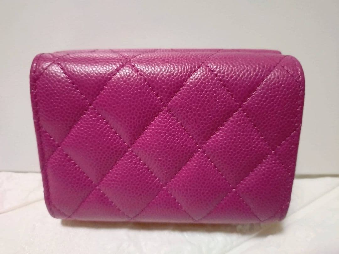 ♡*˚様 シャネル CHANEL キャビアスキン マトラッセ 三つ折り財布
