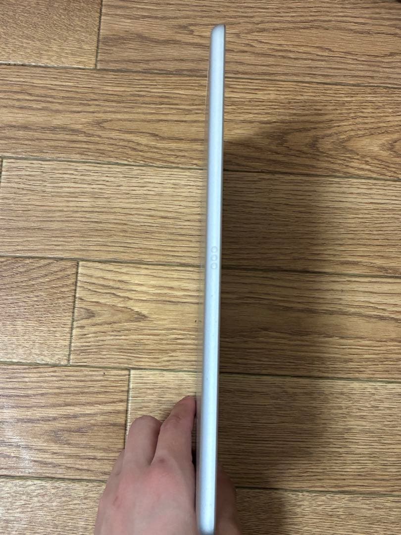 ちぃこApple iPad 9世代　64GB シルバー　セルラー 超美品