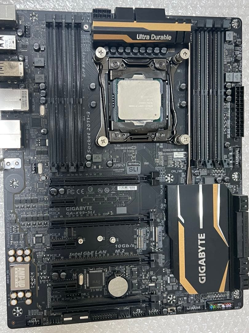 GIGABYTE GA-X99-SLI Core i7 5960X EE 水冷