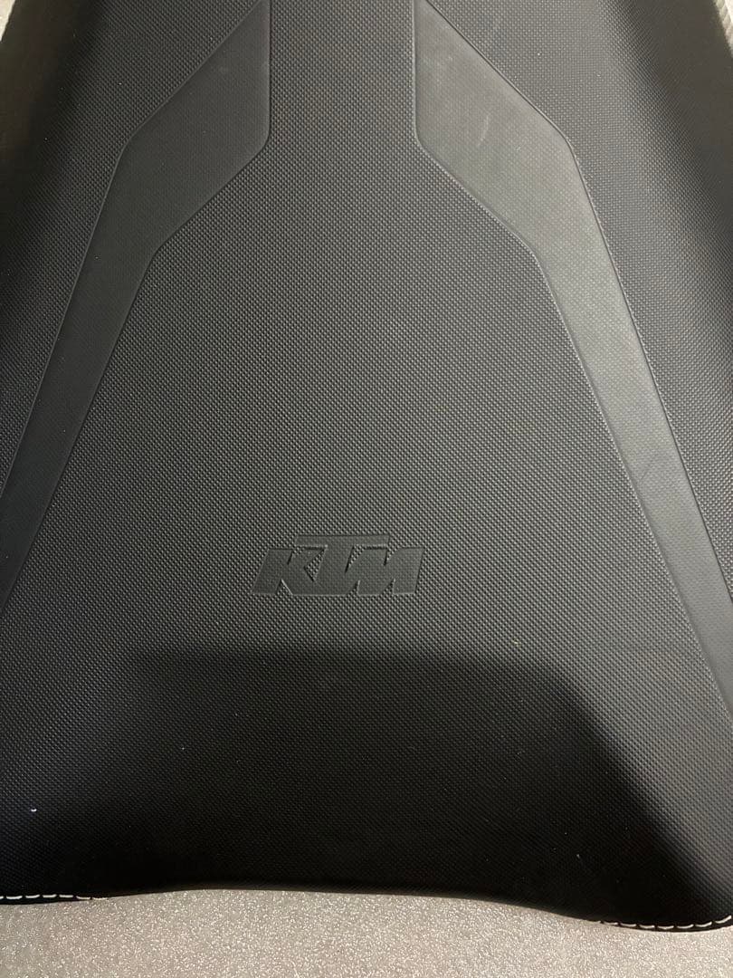 KTM duke エルゴシート