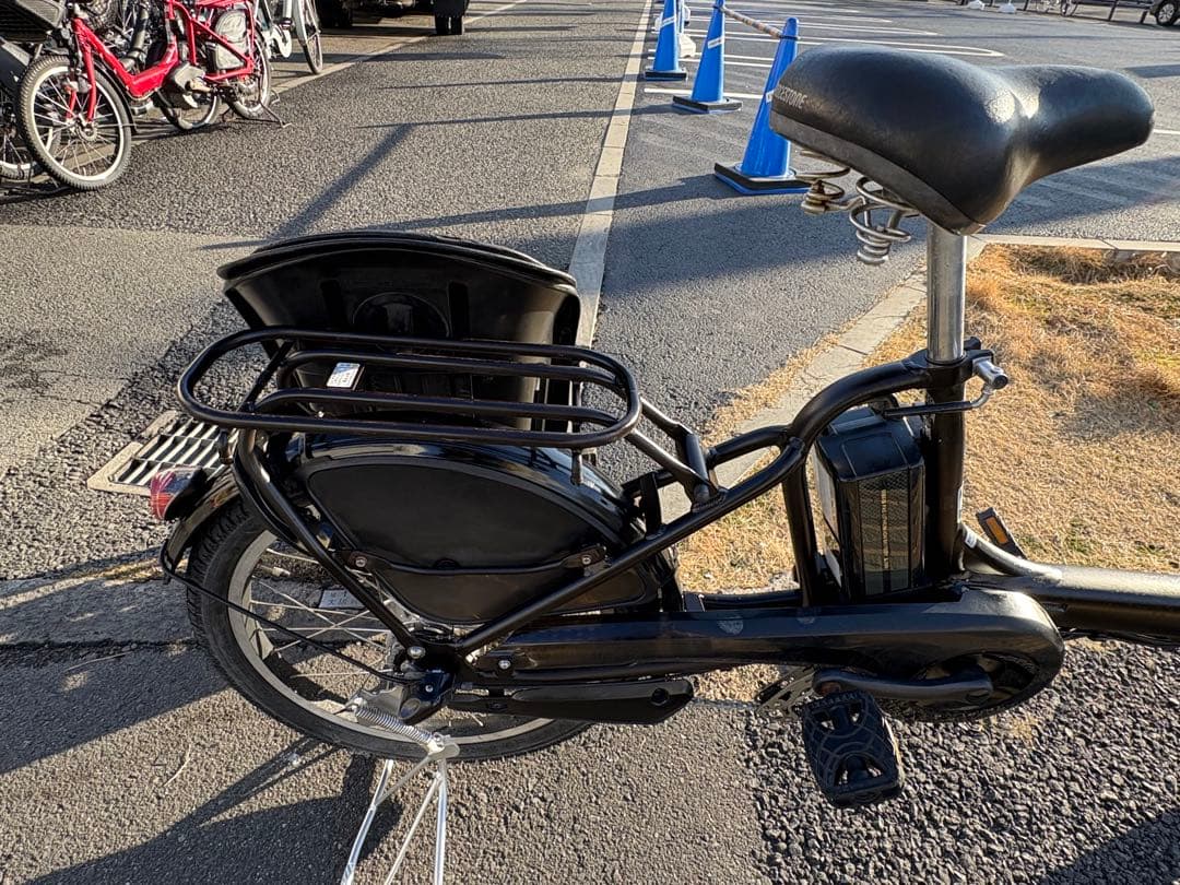 059中古20㌅YAMAHA電動アシスト自転車　8.7Ah 大阪