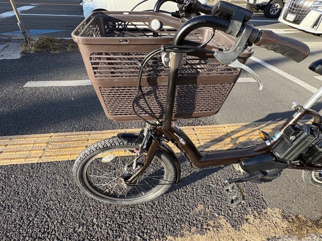059中古20㌅YAMAHA電動アシスト自転車　8.7Ah 大阪