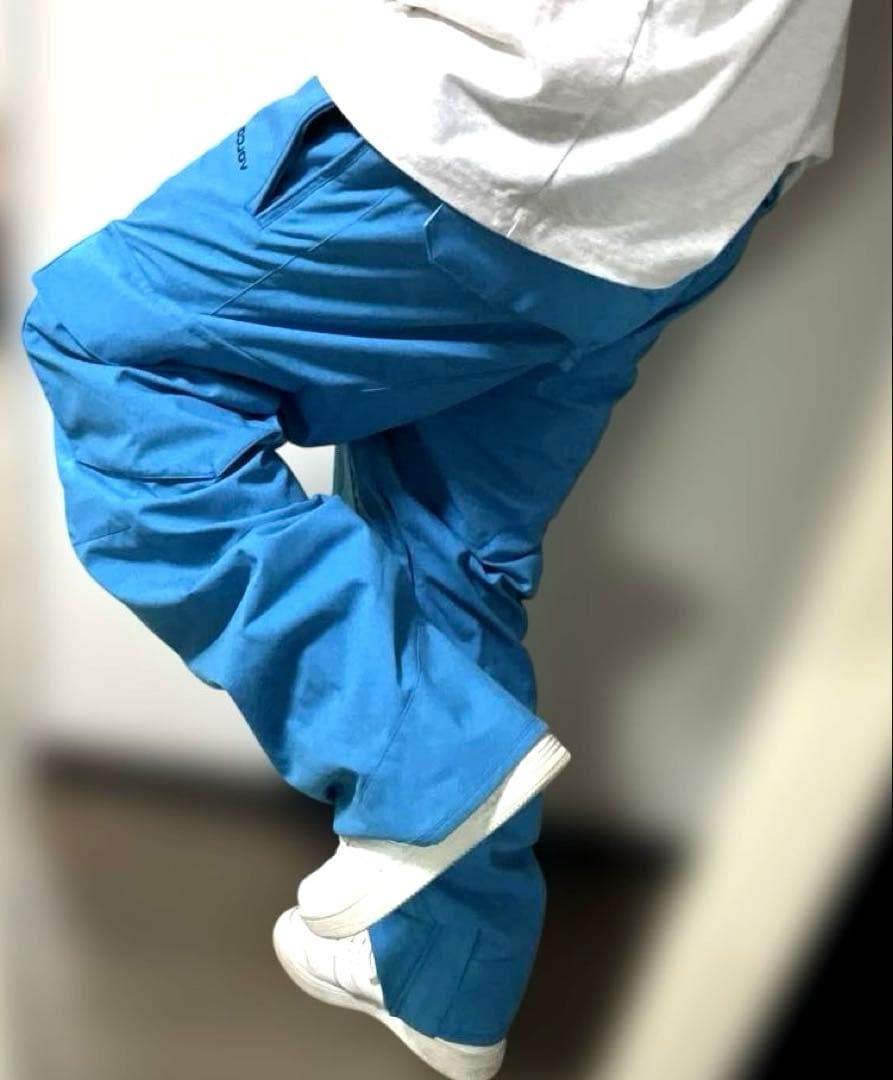 人気美品❗️ VOLCOM ボルコム　スノーボードパンツ　ブルー　メンズ　Mサイズ
