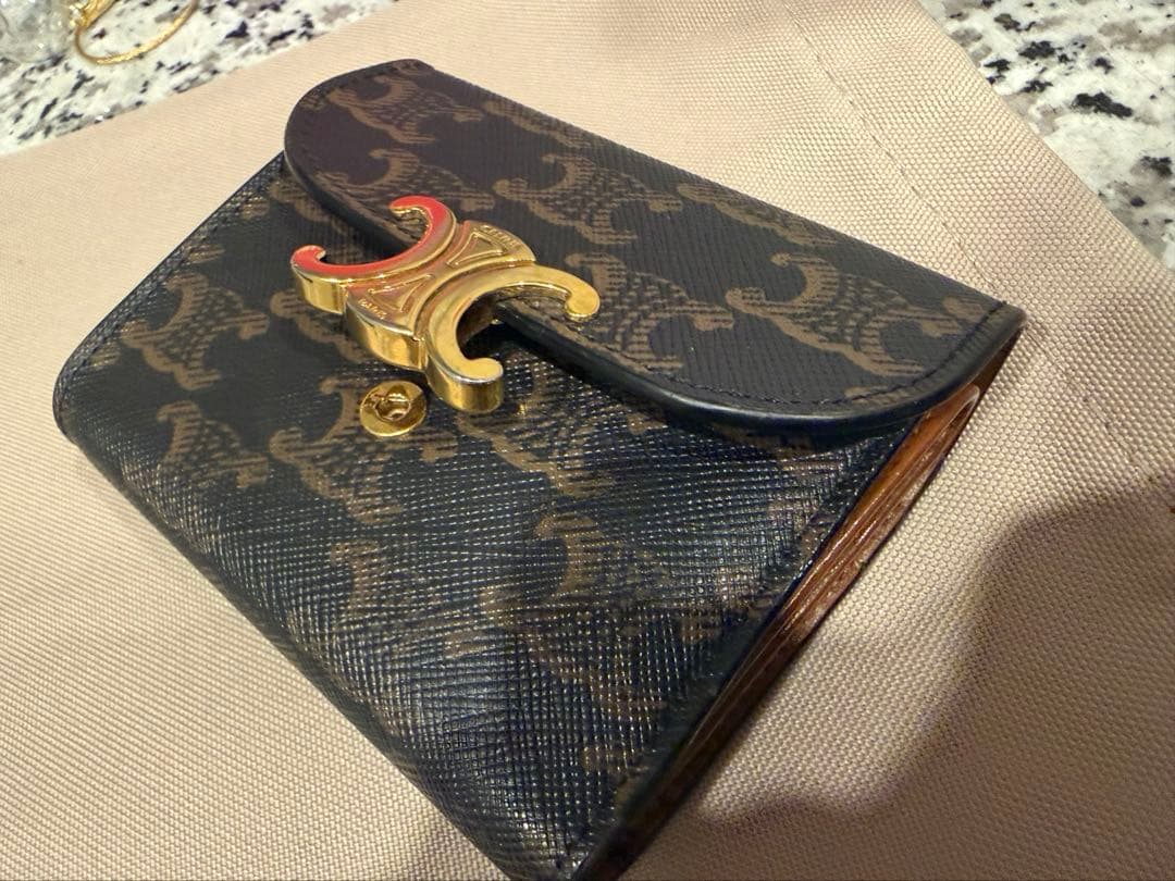 CELINE セリーヌ 三つ折り財布 箱付き