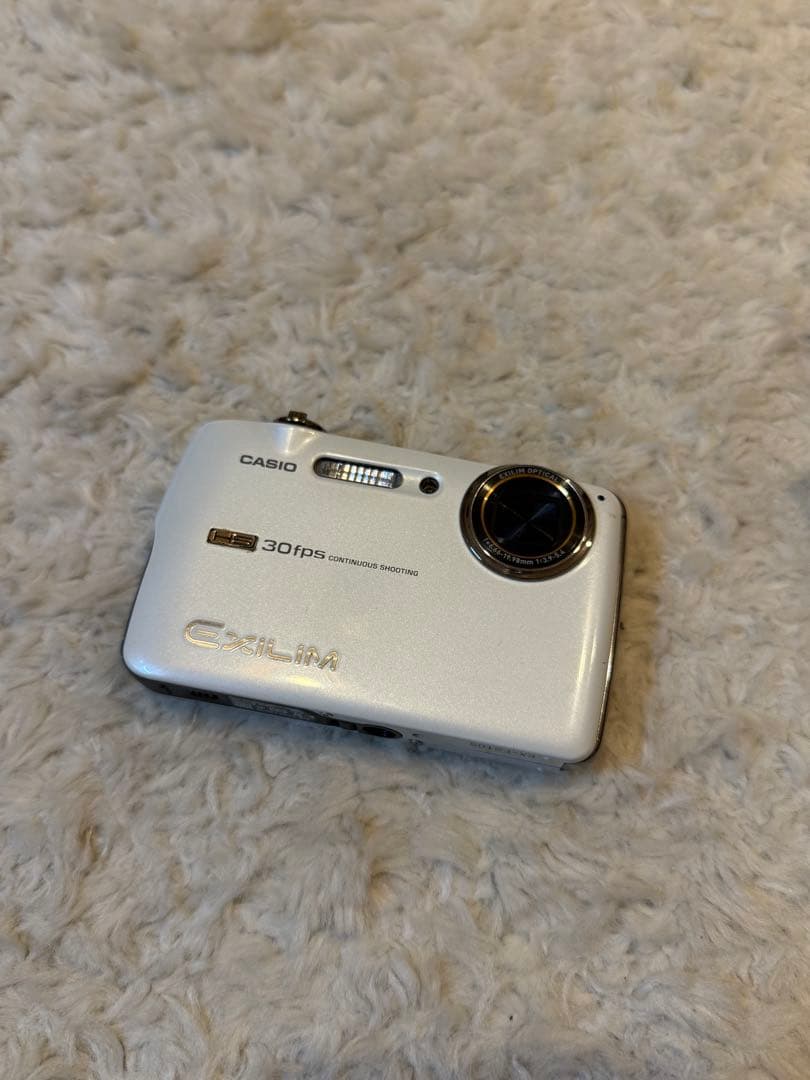 CASIO デジタルカメラ HI-SPEED EXILIM EX-FS10S