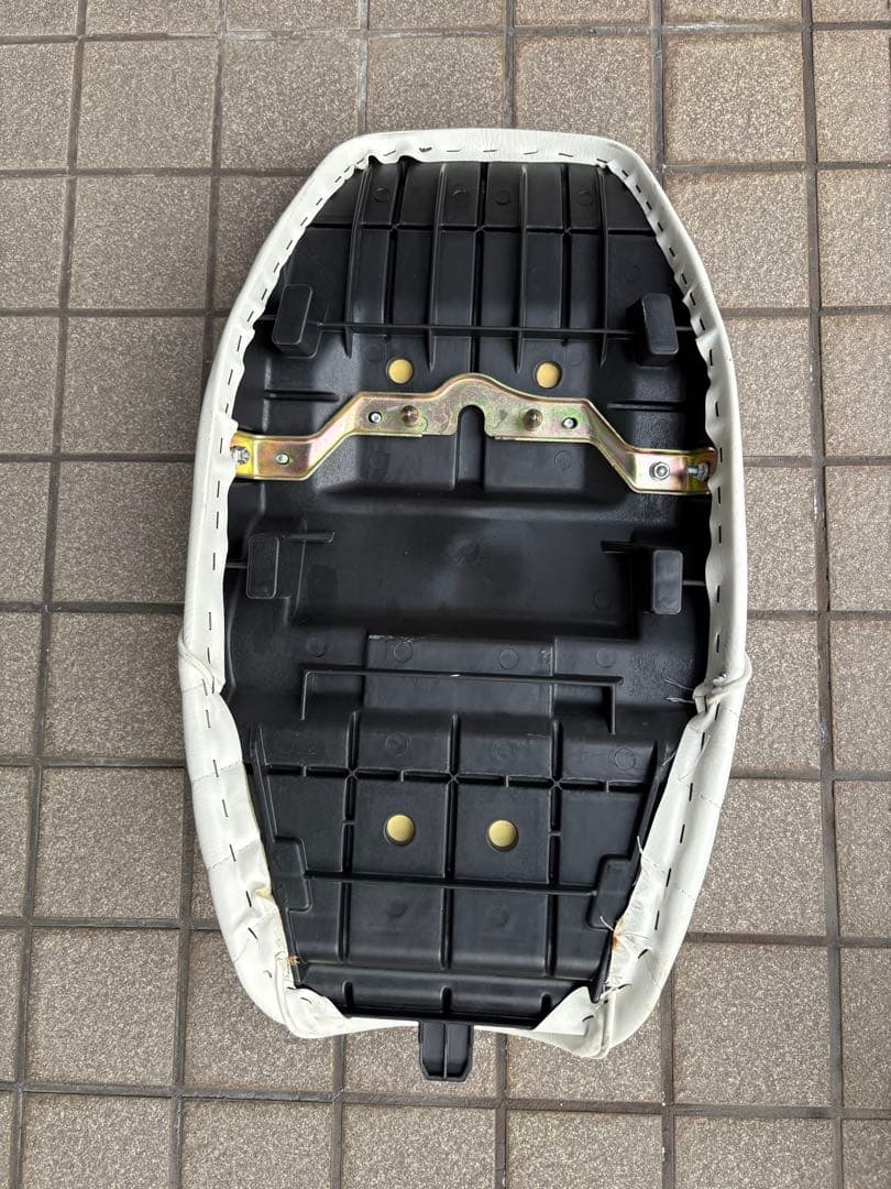 ZRX400 白　皮　タックロールシート　ホワイト　ZRX400Ⅱ ZR400E