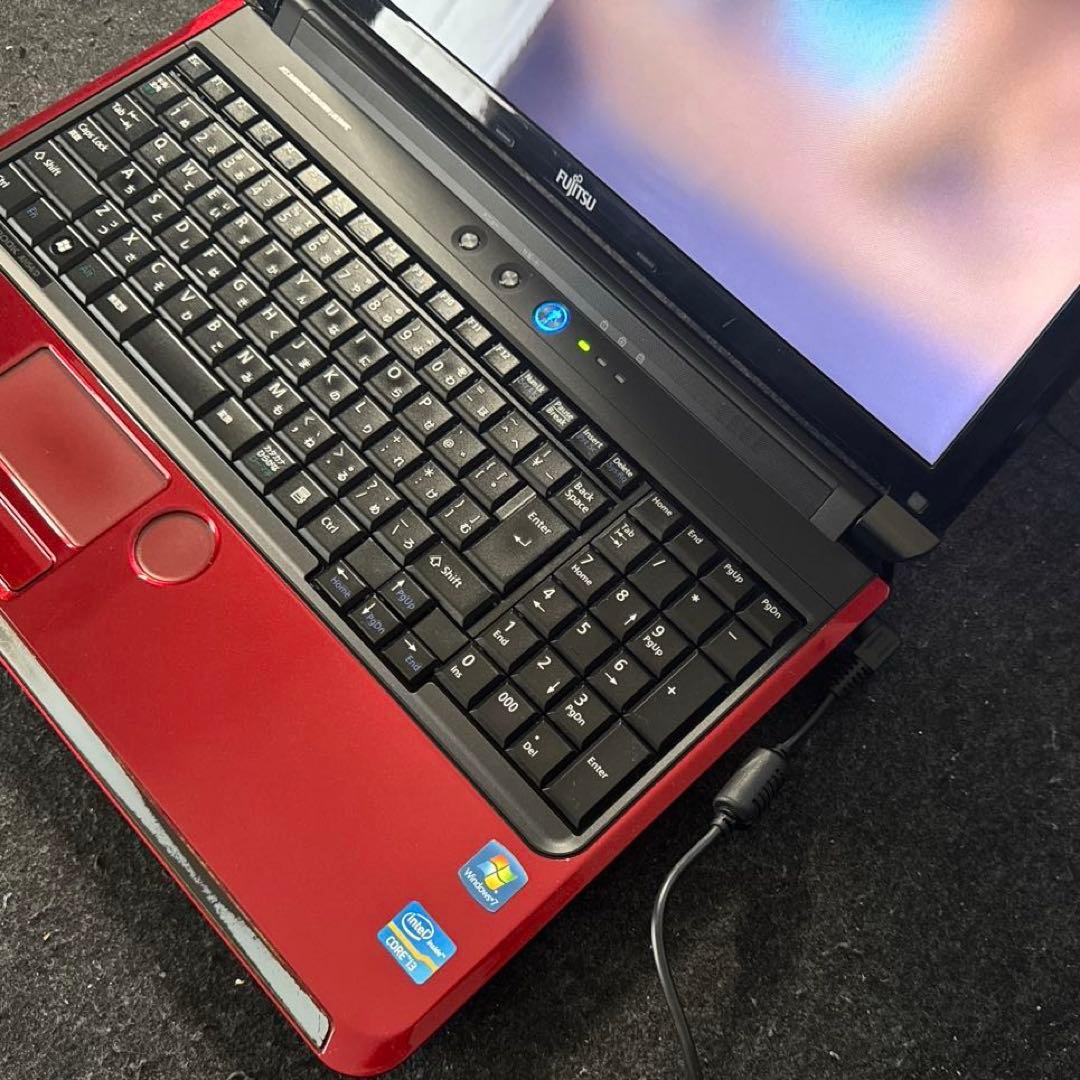 Fujitsu FMV LIFEBOOK AH54 ノートPC 赤色　超キレイ