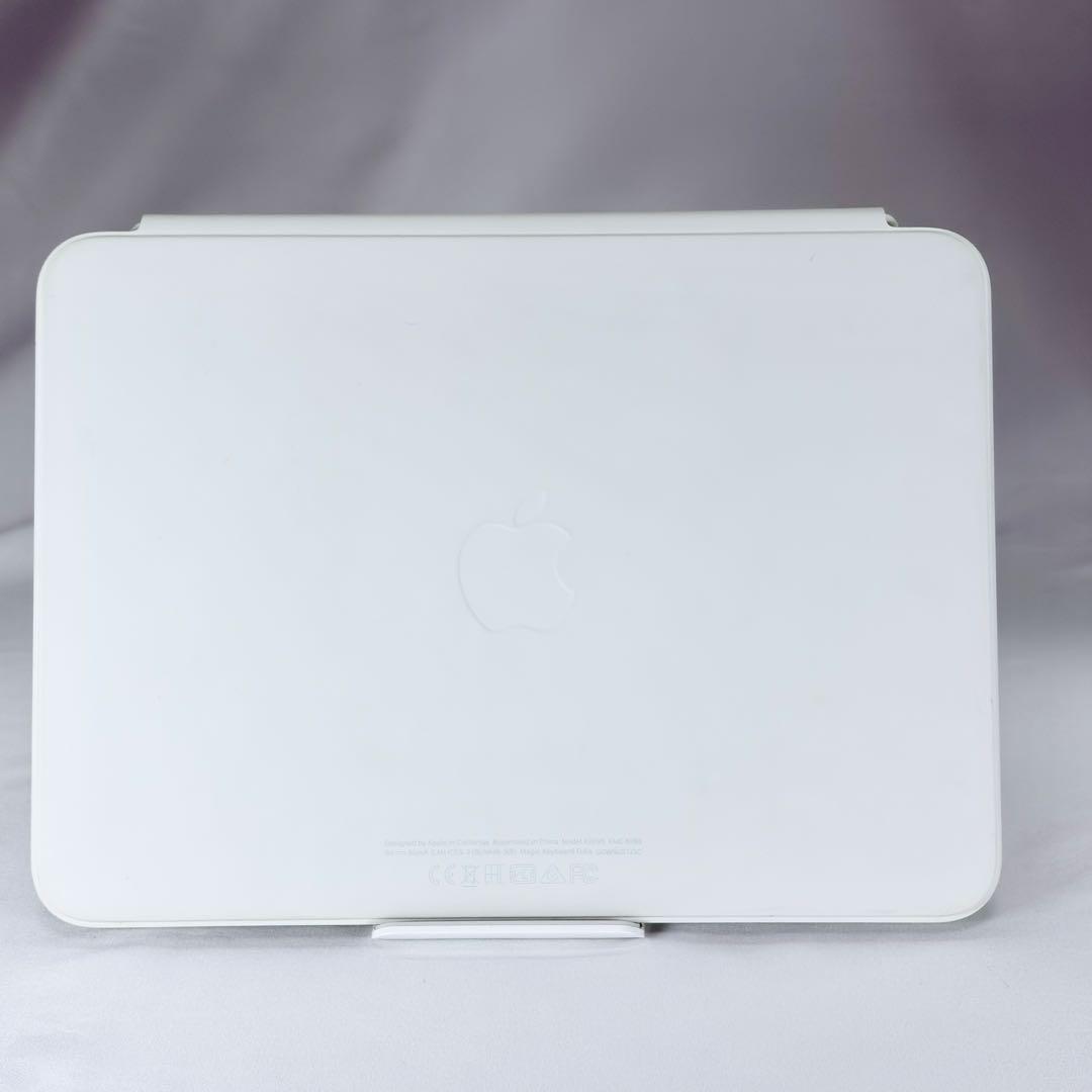 良品　iPad 第10世代 Magic Keyboard Folio A2695