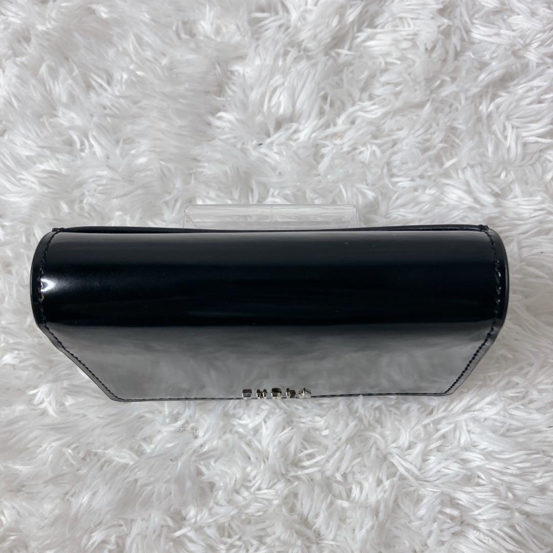 【未使用級】FURLA フルラ ブラック 黒 名刺入れ エナメル レディース