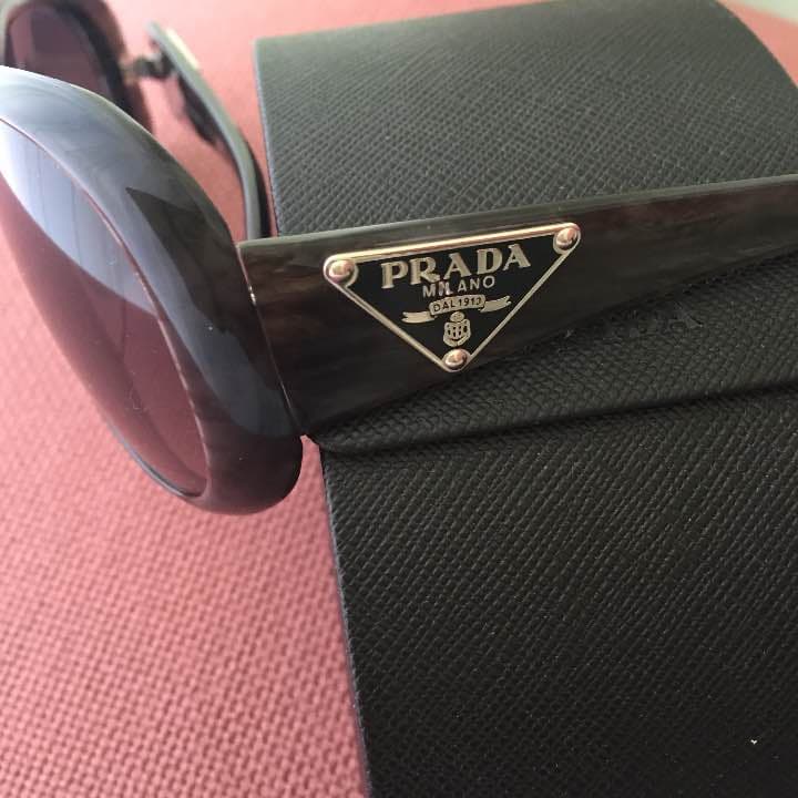 PRADA プラダ　サングラス　SPR11N 三角ロゴ　ケース　箱　クロスあり