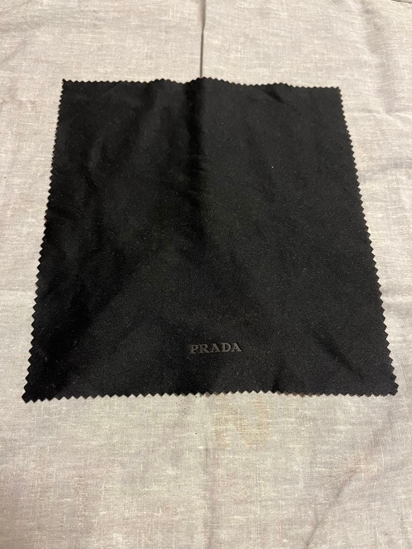 PRADA プラダ　サングラス　SPR11N 三角ロゴ　ケース　箱　クロスあり