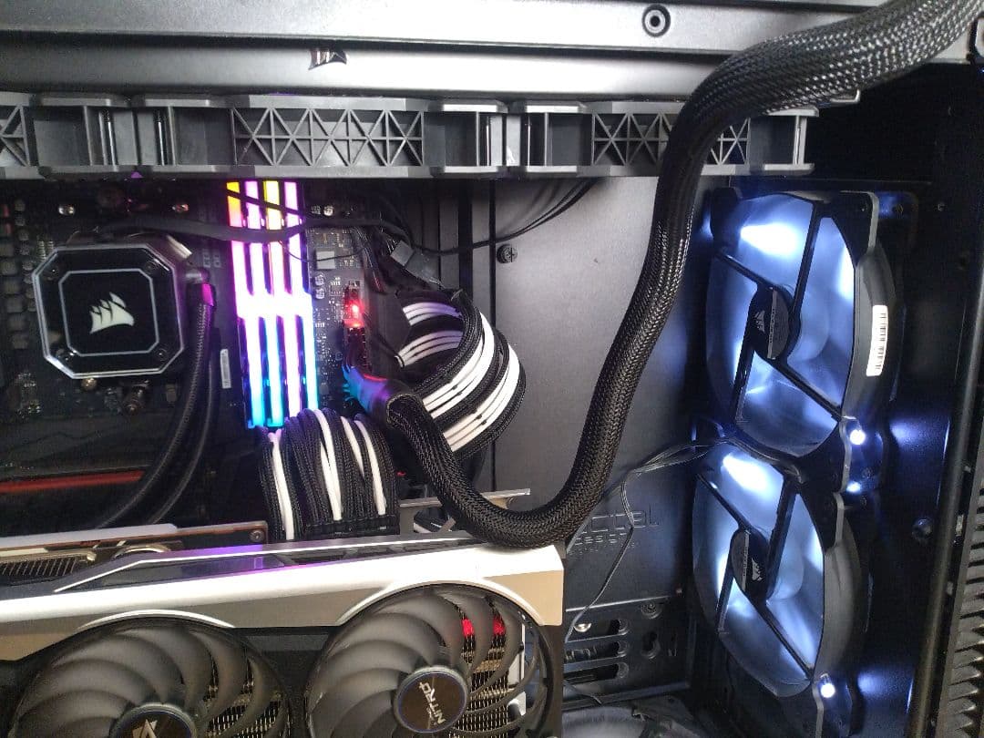 CORSAIR 電源ユニット 80PLUS GOLD認証取得　RM750x