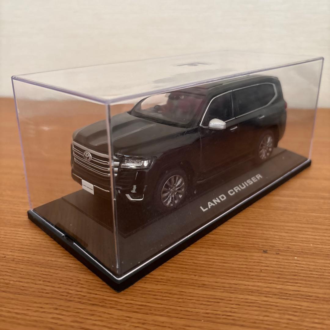 トヨタ ランドクルーザー 1/43 ブラック ケース付き