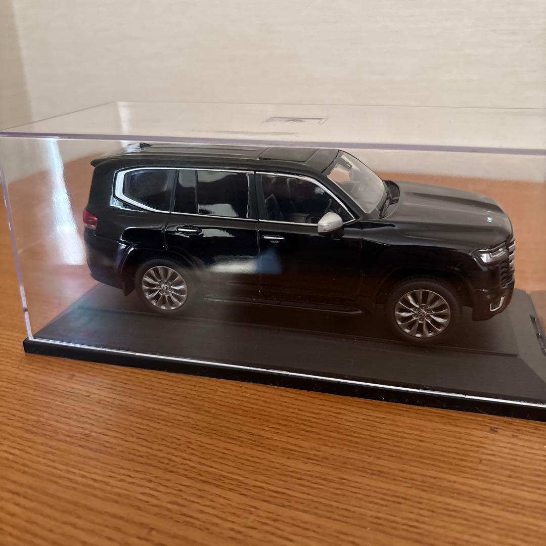 トヨタ ランドクルーザー 1/43 ブラック ケース付き