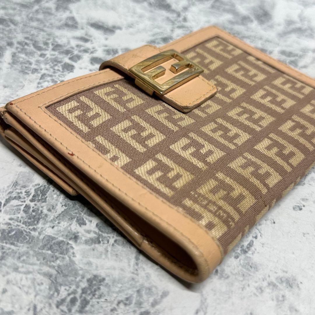 ✦FENDI✦ フェンディ ズッカ柄 二つ折り財布 Wホック FF金具 ブラウン