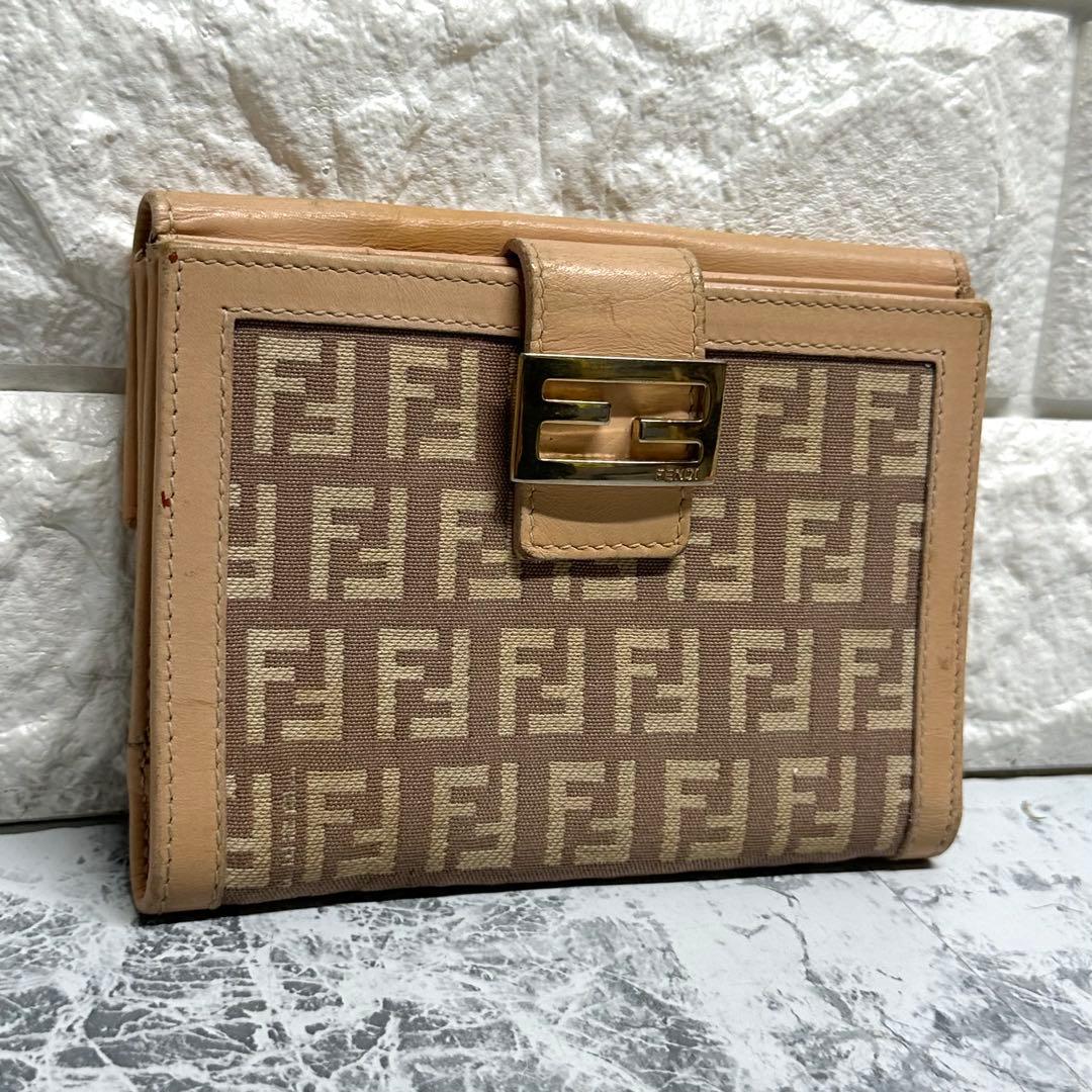 ✦FENDI✦ フェンディ ズッカ柄 二つ折り財布 Wホック FF金具 ブラウン