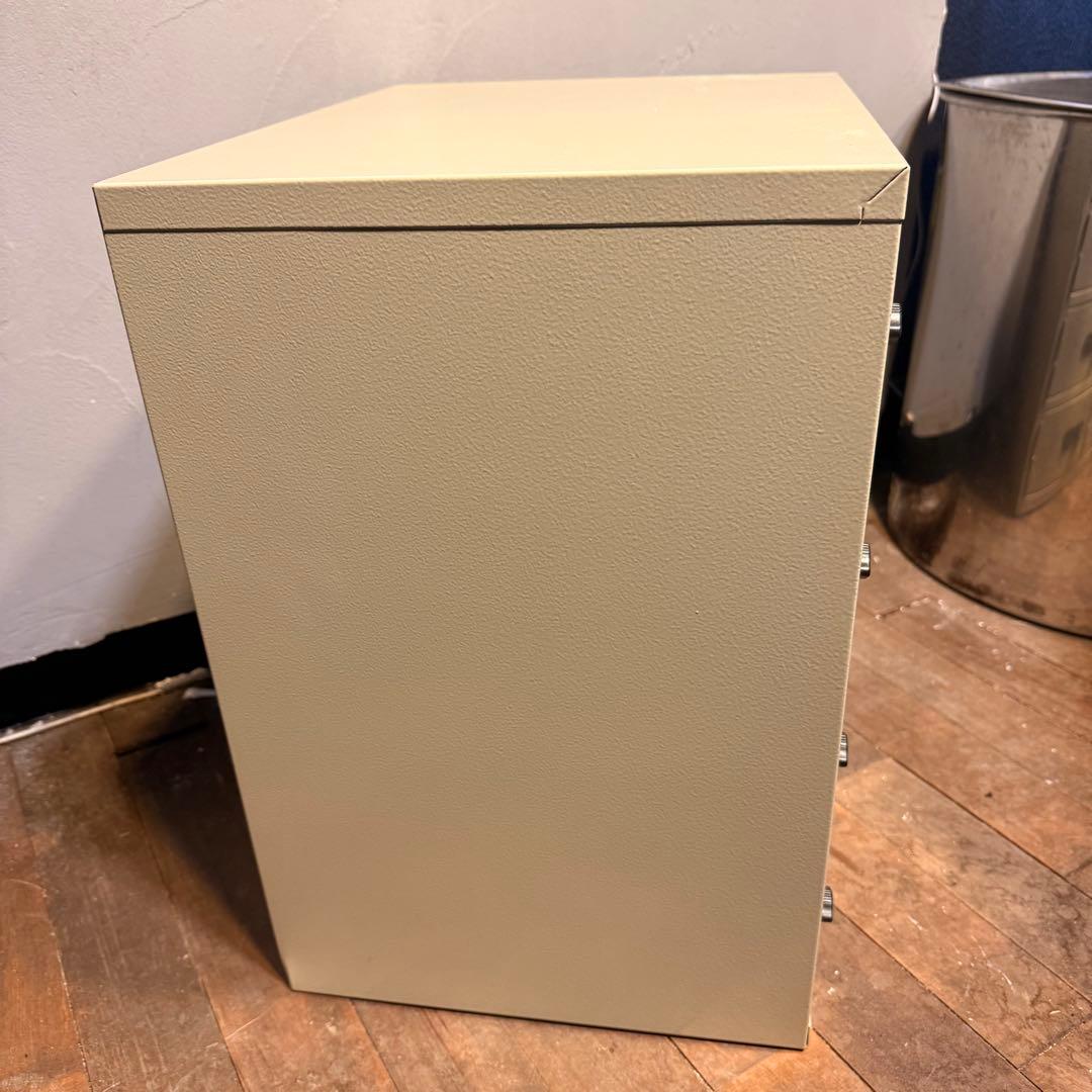 k*i様 EIKO エーコー LK-308 貴重品保管庫 金庫 ロッカー 8人用