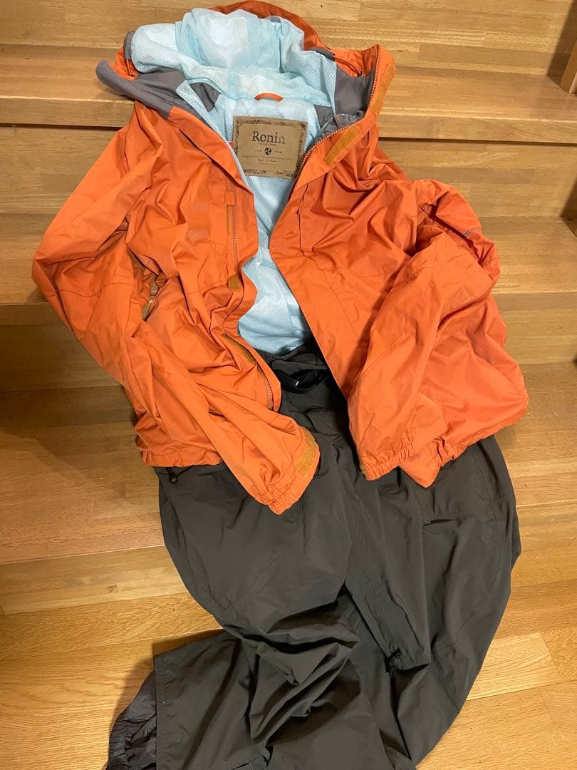 BURTON RONINオレンジ　スノーボードウェア+オリーブ色パンツAKセット