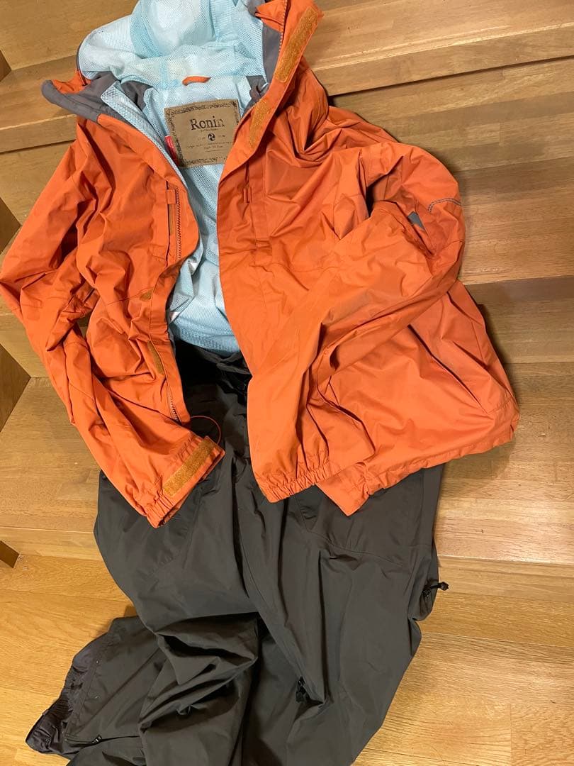 BURTON RONINオレンジ　スノーボードウェア+オリーブ色パンツAKセット