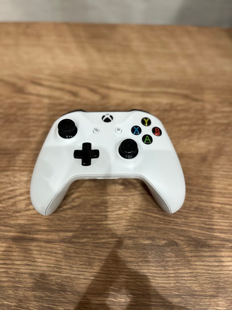 XBOX ONE S本体