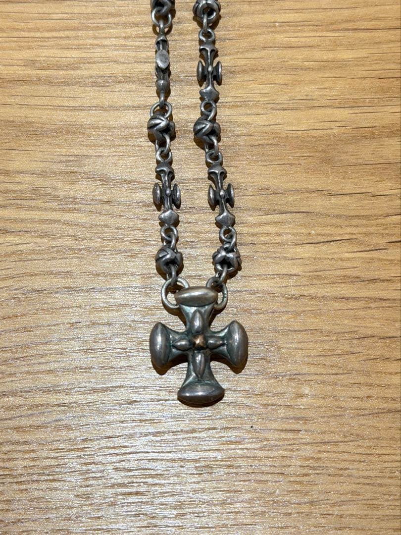 ARPEGE アルページュ クロス ネックレス シルバー系 燻し加工アクセサリー