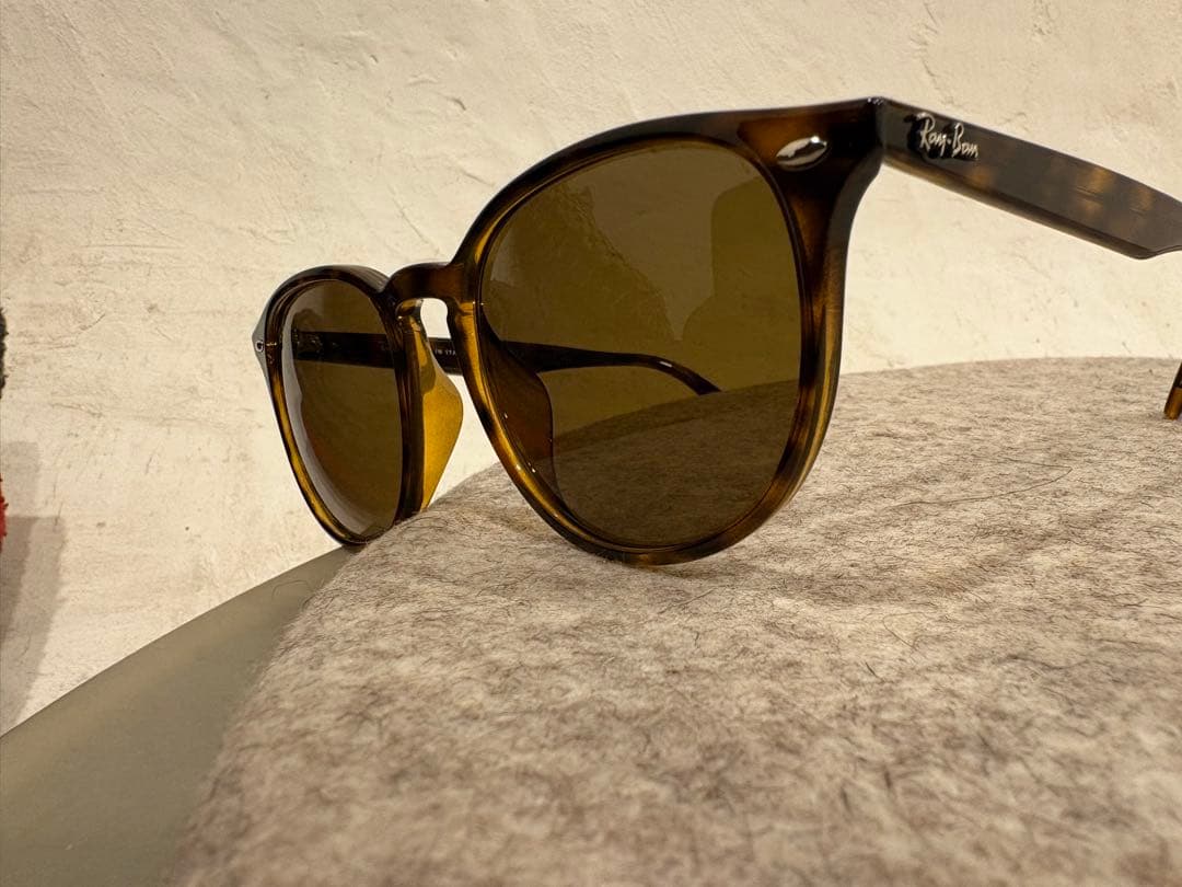 Ray Ban RB 4259-F 710/73【未使用】