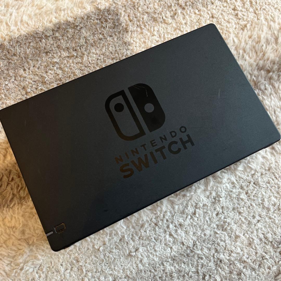 Nintendo Switch 本体（付属品すべて純正・完備）