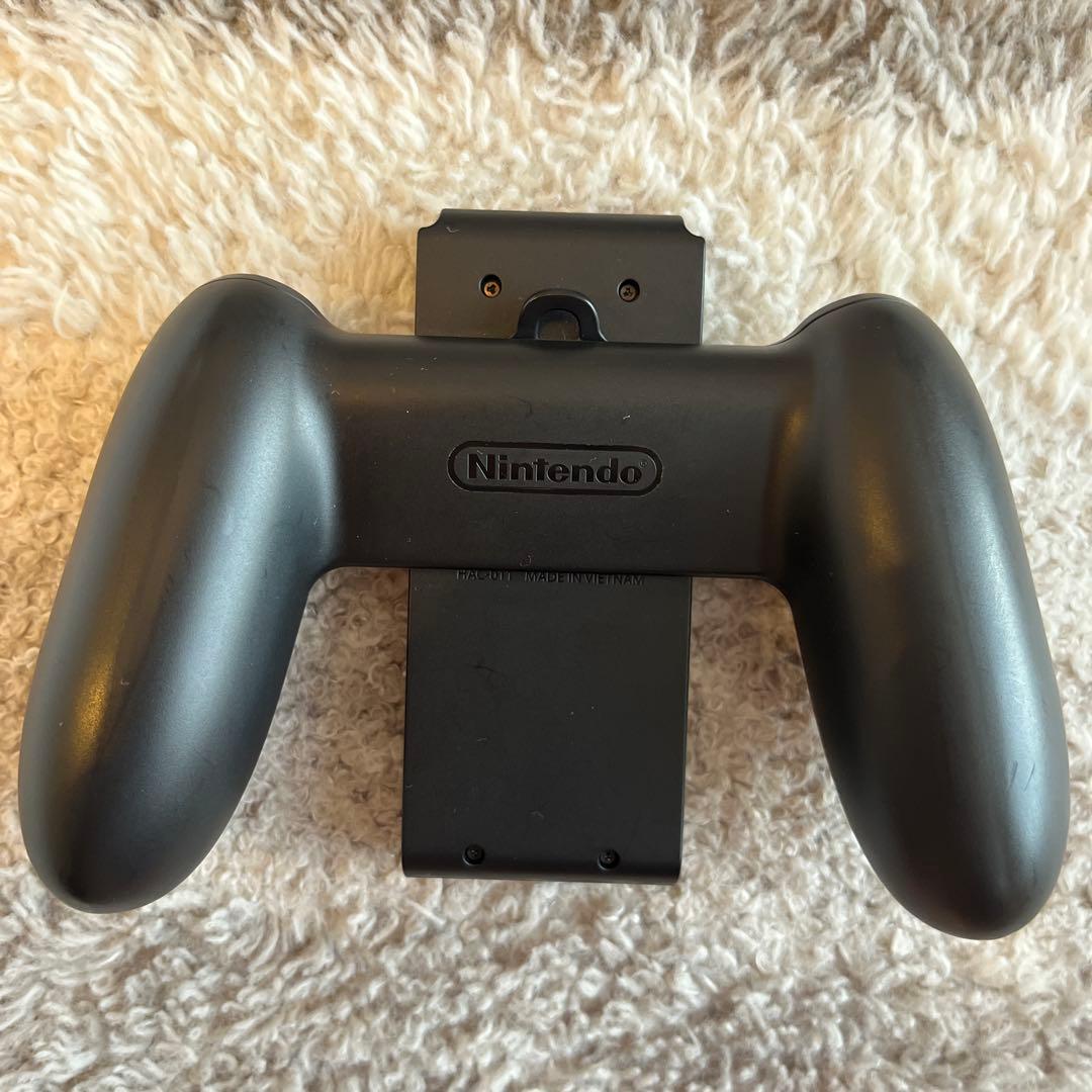 Nintendo Switch 本体（付属品すべて純正・完備）