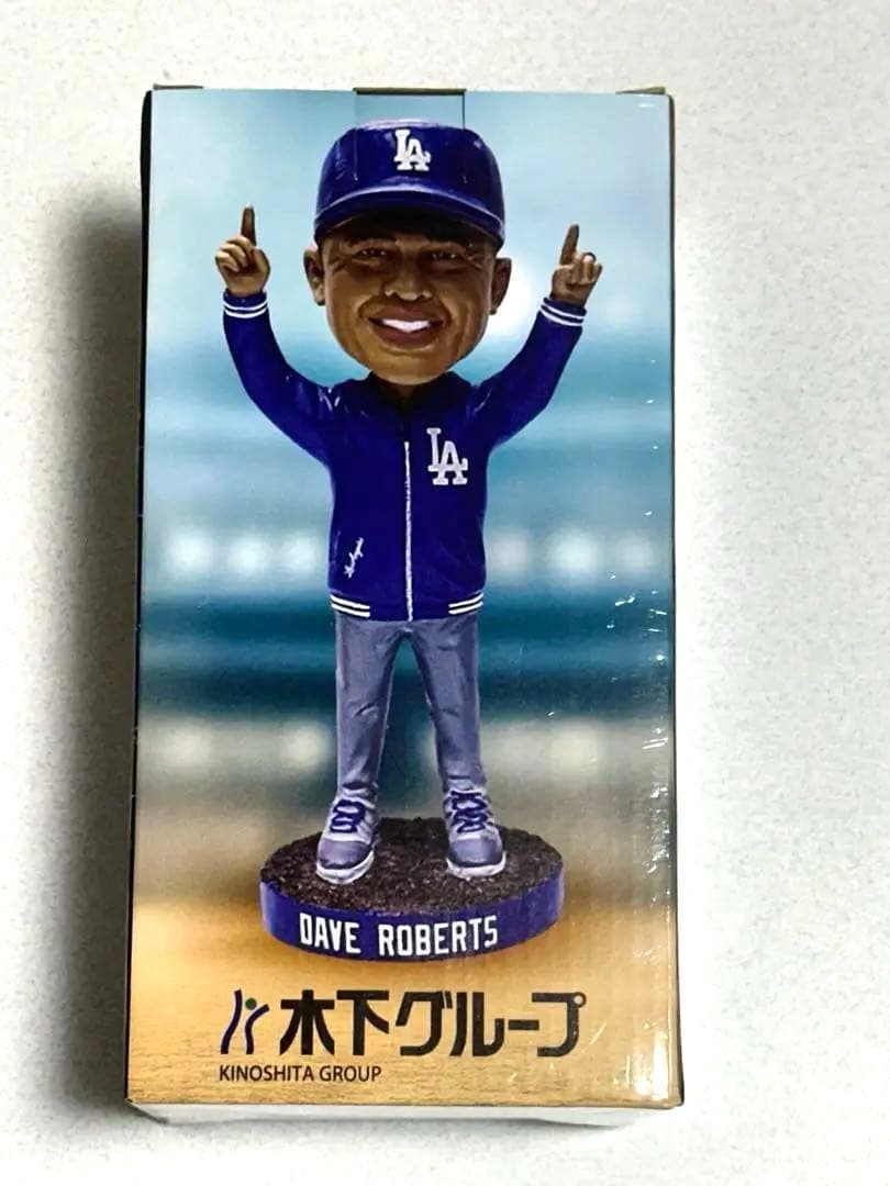 【デイブ・ロバーツ監督】ボブルヘッド人形　2025年4月26日特典
