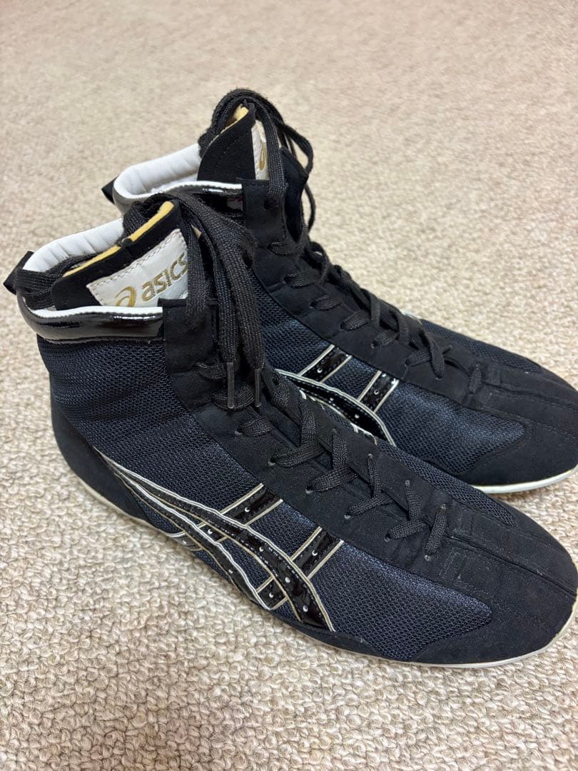asics ボクシングシューズ 黒 ハイカット